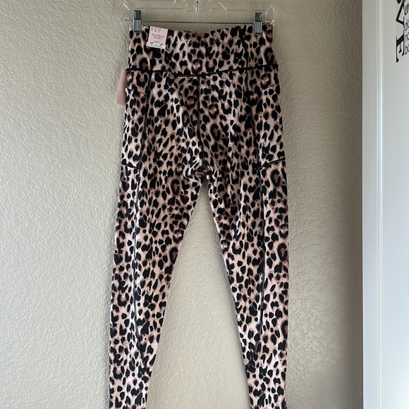 New with tags 3 piece Victorias Secret work out set stretch - Picture 3 of 9